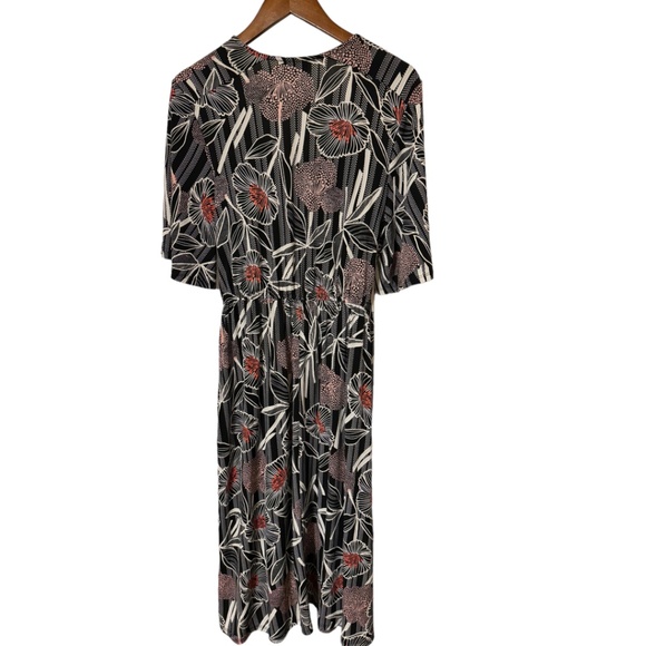 Bold Robbie Bee Plus Mod Floral Print Textured Wrap Dress Size M (Fits Like 1X) - Picture 5 of 7